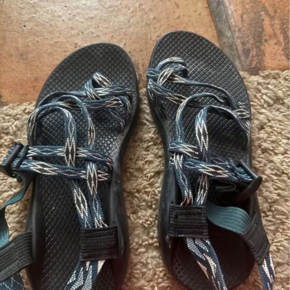 Chaco sandals unisex size 7 mens fits 8.5 women